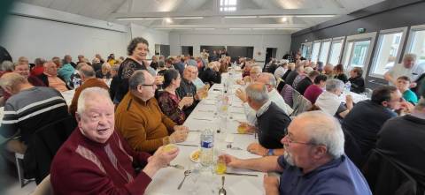 Lors du repas, la convivialité était de mise
